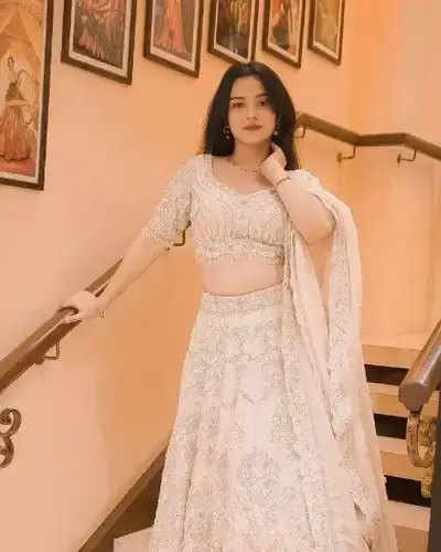 Escort Markapur